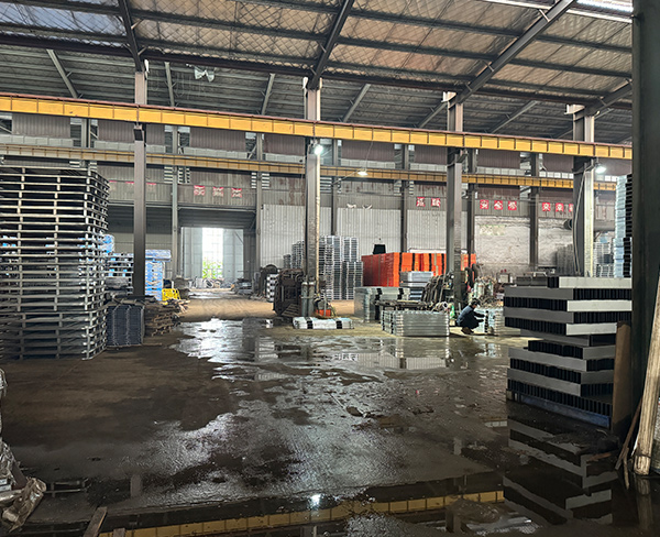 鋼托盤(pán)廠(chǎng)家如何選擇合適的